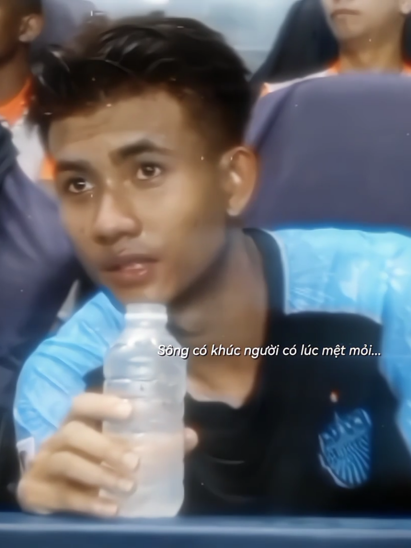 Nhớ Bank trên sân cỏ quá 😭 , ảnh chỉ còn 3 năm nữa đồng hành cùng Buriram United . #suphanat #suphanatmueanta #bankkk10 