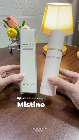 Em này giữ lớp nền lâu trôi, siu bền luôn nha 👍 #mistine #mistinevn #xitkhoamakeup #xitkhoanenmistine 