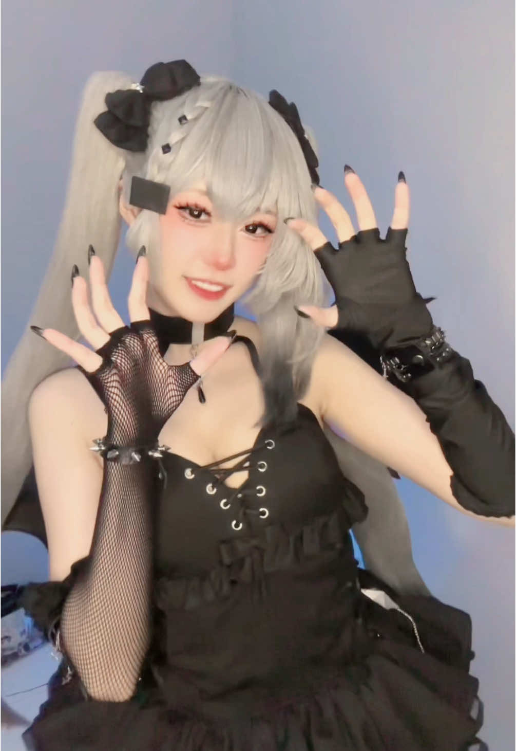 Kasih aba aba biar apa? Biar zecretary ga boncos sama outfit baru zeta 🙂‍↕️ #vestiazeta #vestiazetacosplay #zetacosplay #breakitdownzeta #ホロライブ 