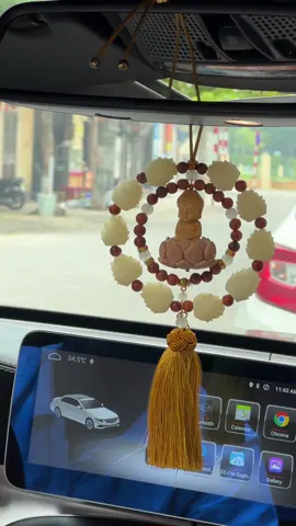 Khánh liên hoa + phật Thích Ca treo xe ô tô. Mang lại bình an + may mắn 🙏