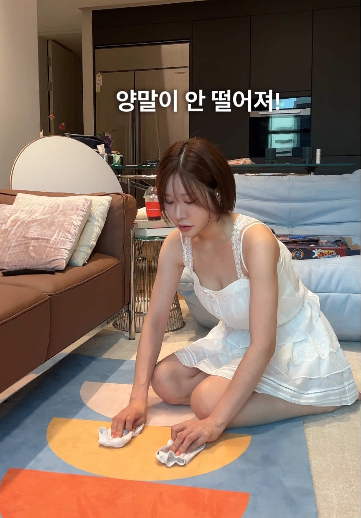 🧦양말은 빨래통에 제발^^ #강쥬부부 