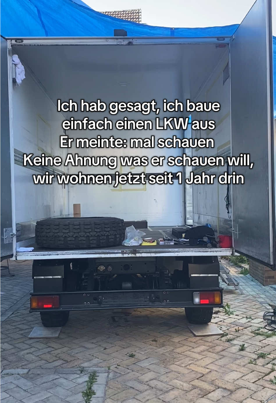 Er wohnt zum Glück mit im LKW 🥰