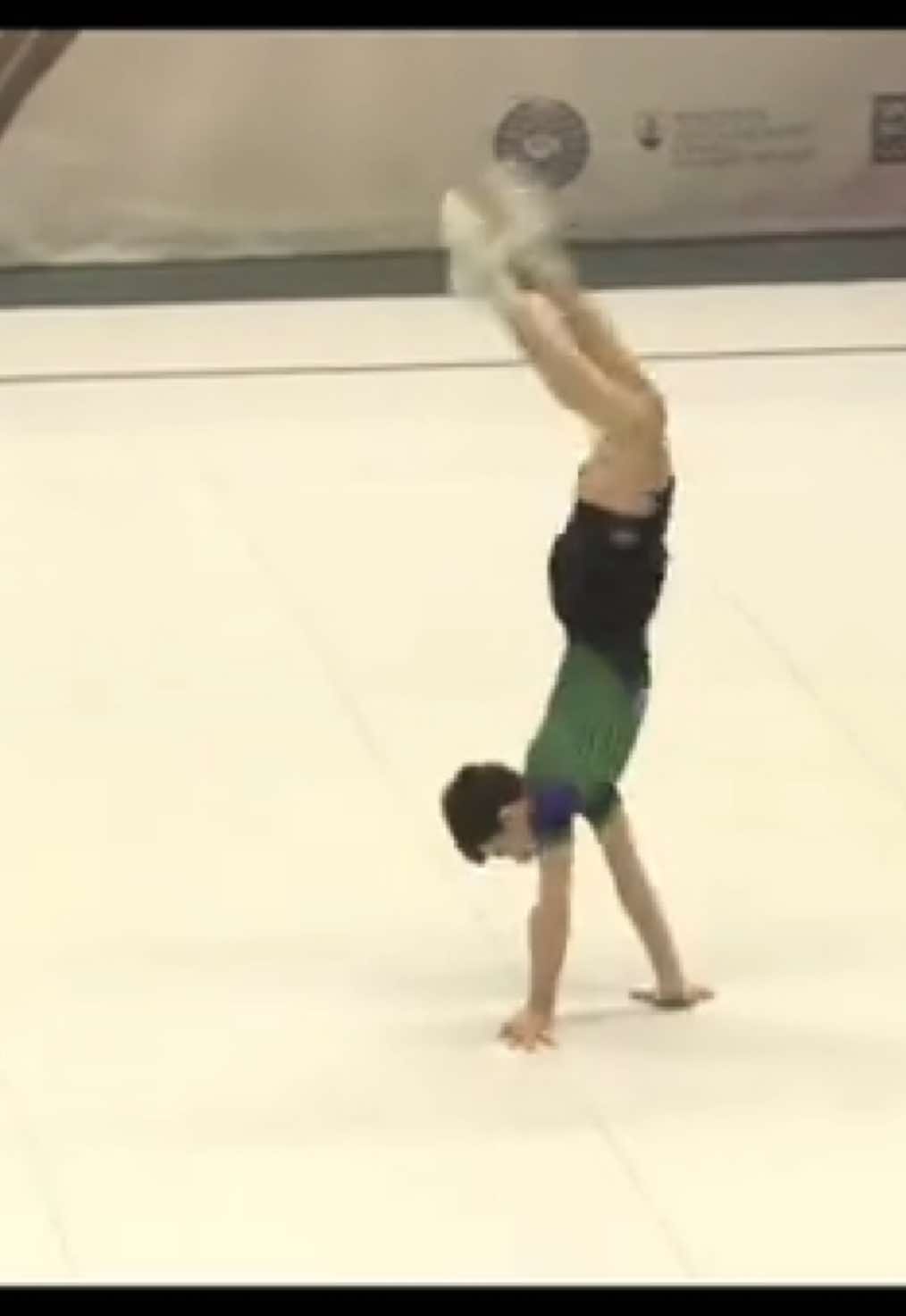 Nothing stops someone who believes in themselves 💥 💪🏻✨🌙#HardWorkPaysOff #Aérobic #AerobicGymnastics #gymnast #open #junior #france @antoineguidi ❤️‍🔥