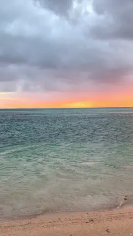 This vibe or nothing. #mauritius🇲🇺 #sunsetlover #vacationmode #videoviral 