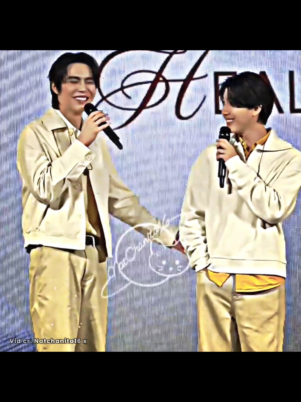 They said ‘just kidding’ at the end, but still.. what was that reaction in the beginning?😭 Why did First suddenly smile like that?😭🤡 @First.kp @khaotungg  FirstKhaotung With Flowfix #เฟิร์สข้าวตัง #firstkhaotung  #FlowfixGrandOpeningXFirstKhaotung