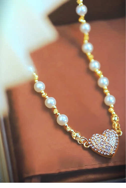 Add a Touch of Love to Your Look! 💖#MagneticLoveNecklace #PearlNecklace #HeartNecklace #FashionJewelry #fyp