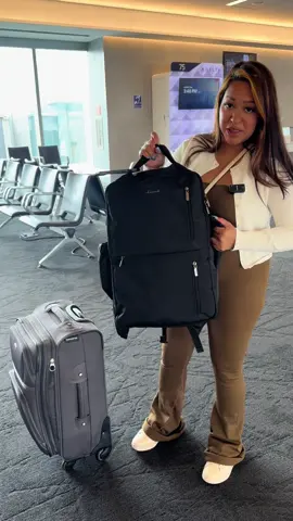 Avoid any fees at the airport with this Lovevook bookbag! #fyp #tiktokshopcreatorpicks #lovevookbackpack #lovevook #lovevooktravelbag #travelbackpack #tsaapprovedbackpack #travelhacks #travelbookbag 