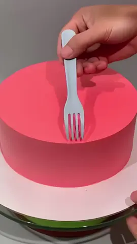 蛋糕别再出去买了！这样做真的被家人夸爆|||只有美食博主才知道的六种蛋糕的隐藏做法学会再也不用出去买了#家常美食[话题]# #美食教程[话题]# #蛋糕教程[话题]# #喜欢吃的在家试着做吧[话题]# #在家做甜品[话题]# #甜品治愈一切[话题]# #无需烤箱的蛋糕[话题]# #美味的甜品[话题]# #花式自制小蛋糕[话题]# #家庭烘焙[话题]# #大人小孩都爱吃#烘培 #美食教程#美食＃美食推薦#美食教学 #我要上热门＃我要上热搜#上热搜#上热门#美食分享#baking #chinesetiktok #Foodie #chinafood #for #foryou #foryoupage #foryourpage #Foodie #food #FoodLover #cooking #cookingtiktok #foodcooking #fyp #fypシ