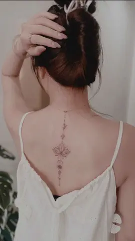Mẫu xăm sống lưng 🪷 #namink #tattoo #saigon 