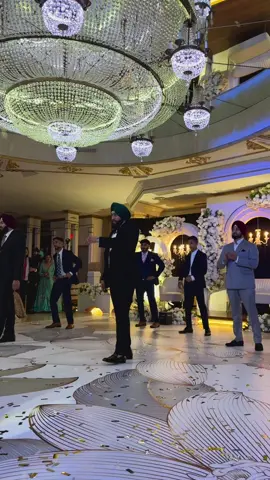 Bhangra with the bro’s #foryoupage #browntiktok #punjabi #fypシ #wedding #brownboy #desi #dance #punjabitiktok #indian @Simran | Content Creator 