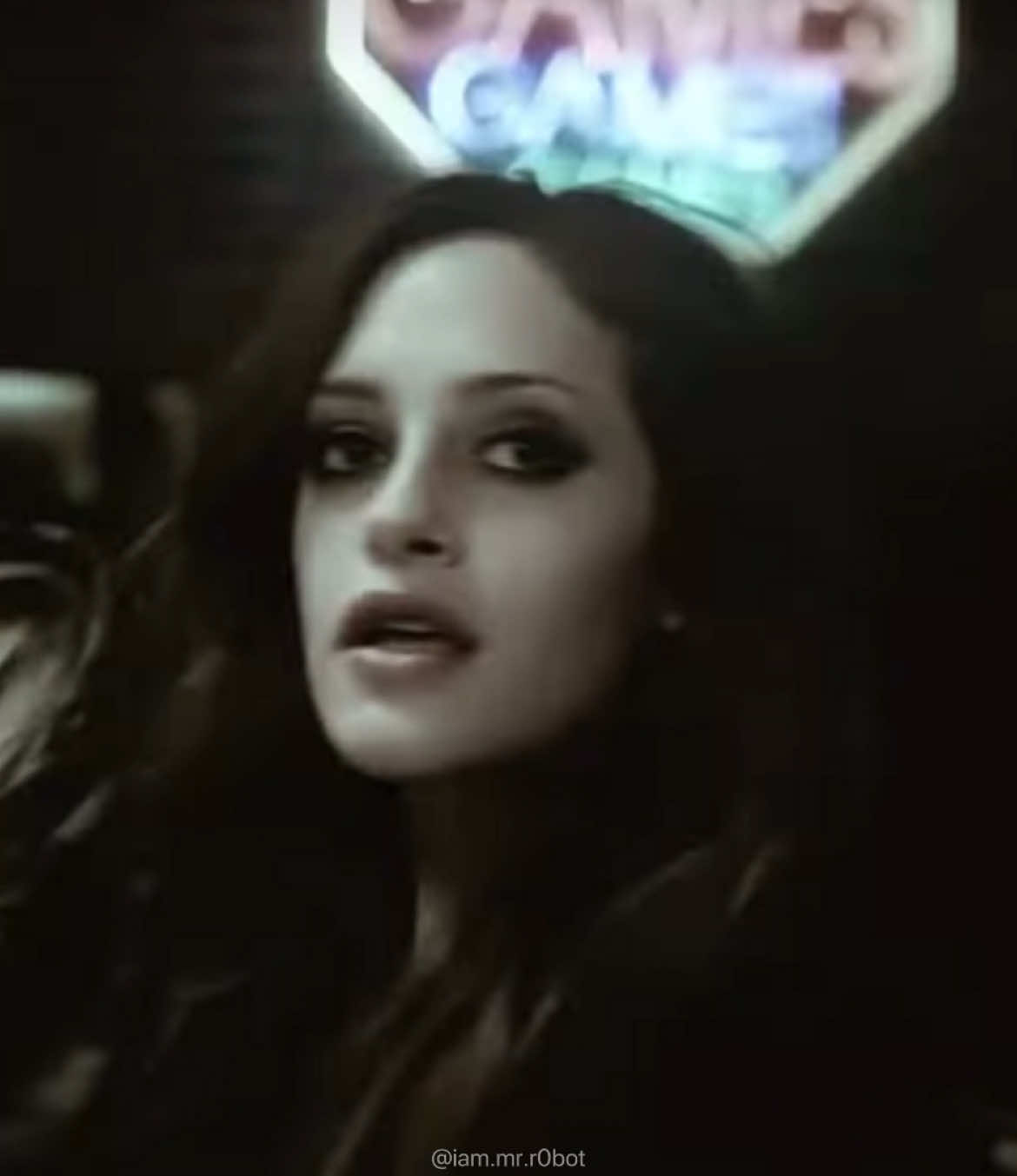 #DARLENEALDERSON — i love darlene so much,, she’s me im her were literally the same @carlychaikin please notice me queen i love your acting so much!!🥹❤️ #fypp #foryoupage #fyp #darlene #elliotalderson #elliot #mrrobot #mrrobotedit #edits #CapCut #carlychaikin #ramimalek #tyrellwellick #christianslater #videos 