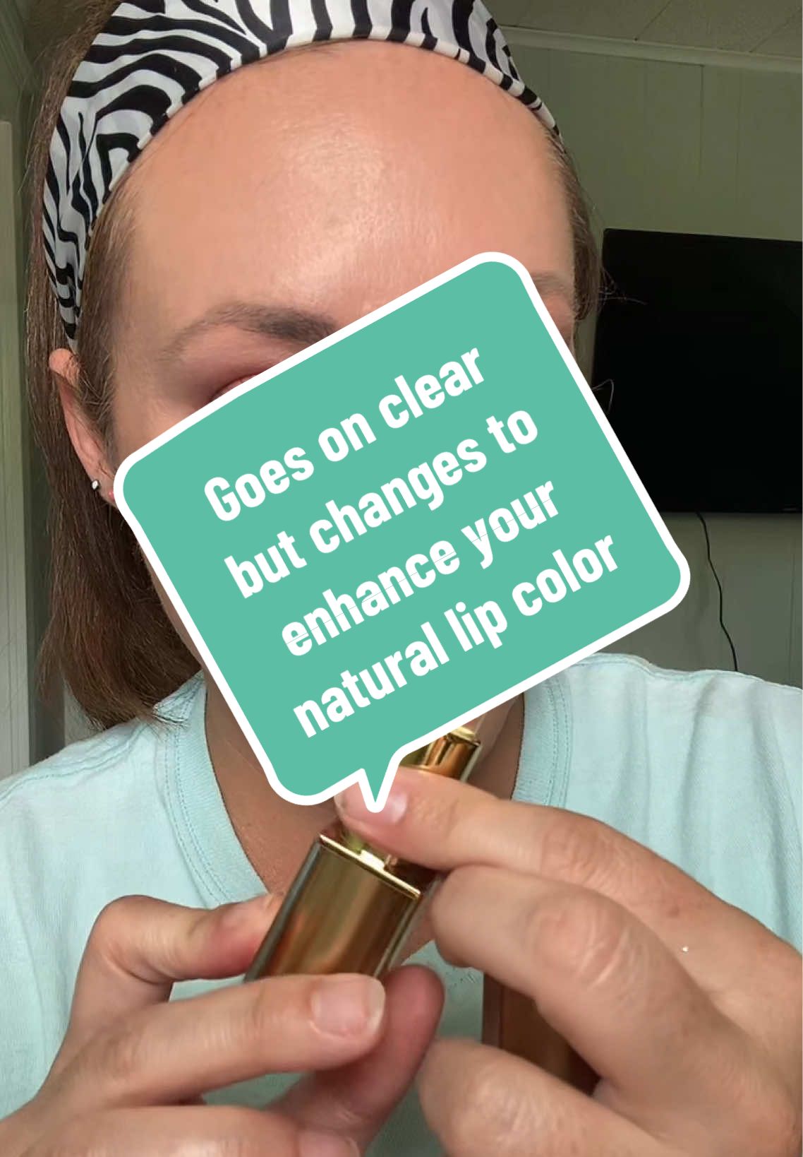 This clear lipstick transforms to enhance your natural lip color using your body’s pH and temperature. One swipe = a custom shade made just for you 💋✨ #YourLipsButBetter #ColorChangingLipstick #PHLipstick #LipstickHack #BeautyTok #MakeupMagic #GlowyMakeup #CleanGirlAesthetic #MainCharacterVibes #viralbeautyproducts #TikTokBeauty #LipGlow #TikTokMadeMeBuyIt