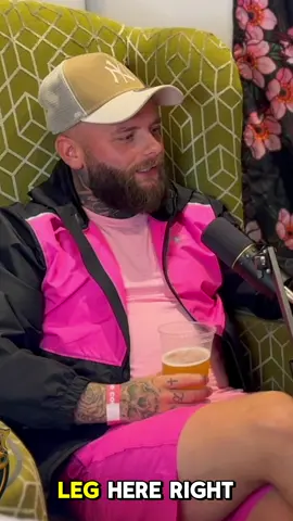 Big thank you to the @belfasttattooconvention was great craic yesterday chatting with all the artists yous are all legends full podcast will be out next Monday  Shoutout to Danny for this unreal tattoo check him out he’s the man @dmrtattoo & a massive shoutout to one of our biggest followers Paul for offering his leg for the podcast and taking it like a champ 😂🤘🏼 Proudly sponsored by @R.Kings & boutique infinity #belfast #tattoo #podcast #northernireland