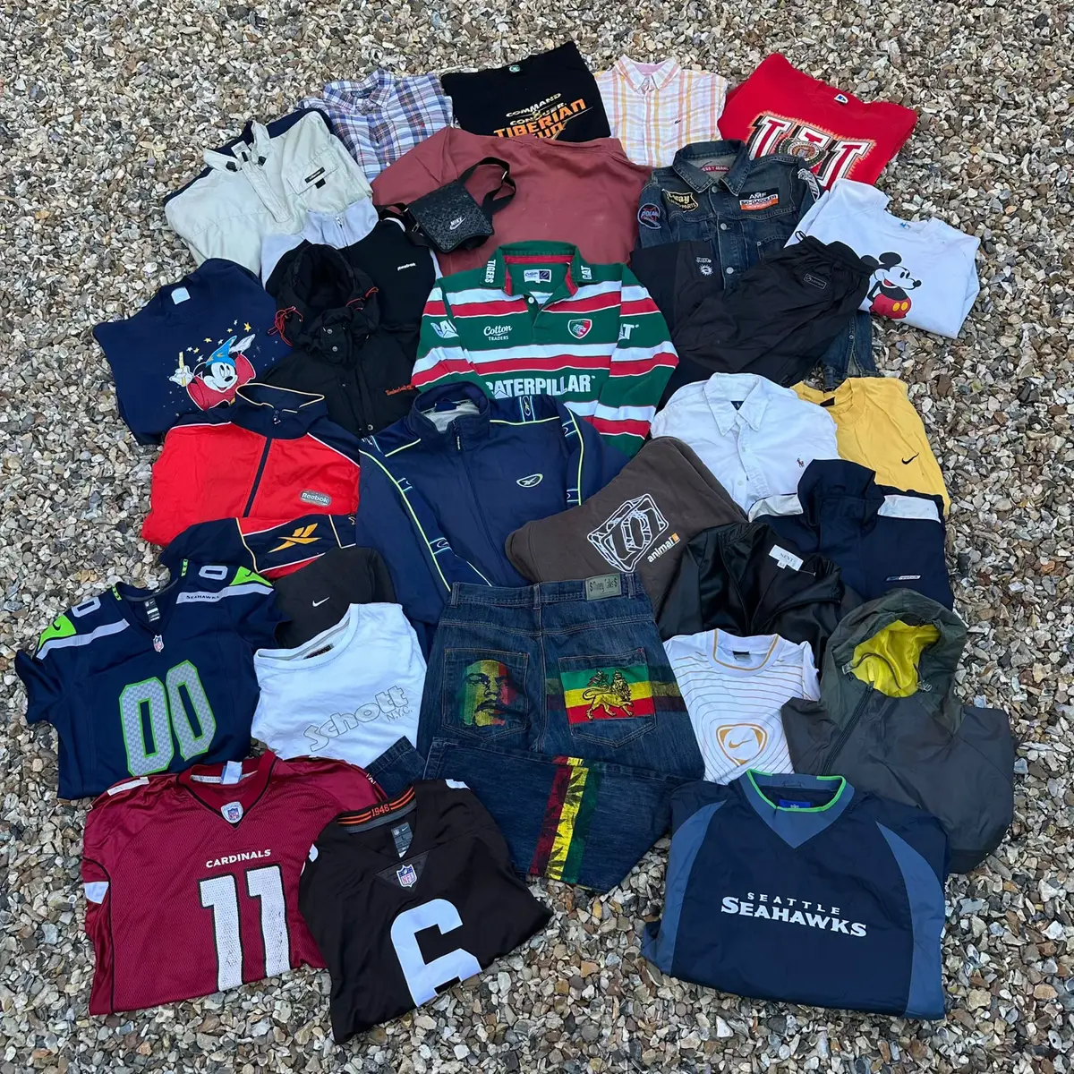 • Check out the link in my bio for all other channels! • • •  #carbootsale #carboot #thriftwithme #vintageclothing #vintageclothinghaul  #carbootsale #thriftwithme #thriftingfinds 