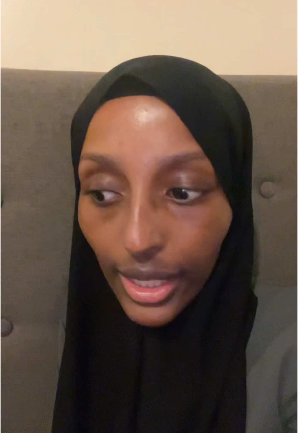 @Love Island better fix up on monday because your american counterparts are so much better than you!! BTW GUYS I KNOW I LOOK LIKE A FLOATING HEAD, note to self watch before i upload!!  #loveislandus #loveislanduk #fyp 