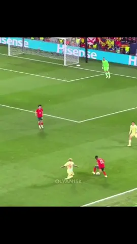 Nuno Mendes destroy Lamine Yamal 🤯🤷‍♂️ #nunomendes #lamineyamal #portugal #spain #skills #footballtiktok #fyp #viral 