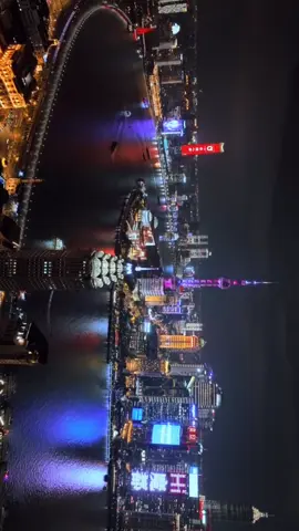📍Shanghai, China One of the most modern and dynamic cities in the world. With a skyline that rivals any global metropolis, Shanghai blends futuristic architecture, world-class infrastructure, and nonstop energy. From the soaring Shanghai Tower to the sleek Maglev train, everything here moves at the speed of innovation. LED-lit skyscrapers, smart city systems, luxury malls, and global cuisine make this city feel like the future. 🌆 Second tallest building in the world: Shanghai Tower (632m) 🚄 World’s fastest commercial train: Maglev (431 km/h) 📶 5G-powered city with cutting-edge tech in transport, banking, and public services 🌍 Global financial hub with the largest stock exchange in mainland China 🏙️ Home to more than 1,000 skyscrapers #Shanghai #ModernCity #FutureIsNow #SmartCity #ShanghaiSkyline #ShanghaiTower #MaglevTrain #UrbanInnovation #AsiaTravel #CityOfTheFuture #TechCity #ModernArchitecture #LuxuryLiving #Cityscape #GlobalCity #CityLights #Wanderlust #TravelAsia #HighTechLiving #ExploreChina #UrbanLife #SkyscraperCity #DigitalFuture #InstaTravel #NextGenCity #ShanghaiVibes