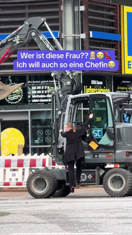 Mit 12cm heels auf baustella😭👠 die Frau macht mich fertig
