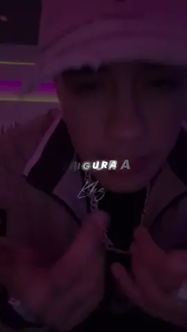 ? - @tobalmj  - - - #preview #tiene #figura #cuando #cae #la #noche #me #llama #reels #feed #lyric #parati #viral #mj #genero #chile 