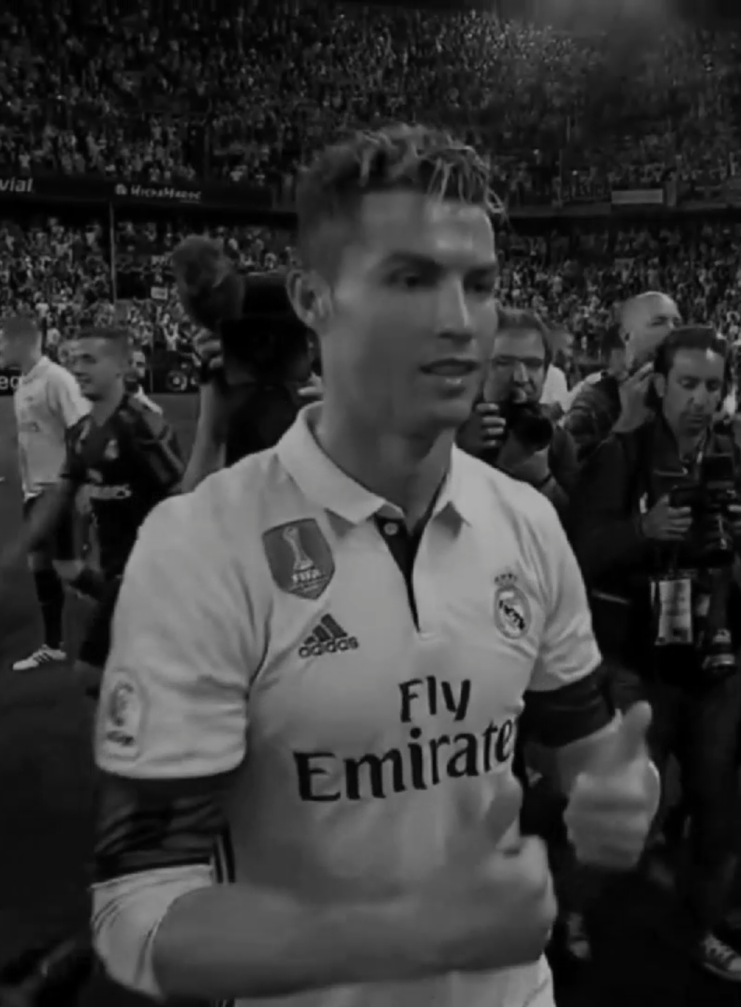 cristiano ronaldo  #cristianoronaldo7 #cr7cristianoronaldo #cr7goat🐐 #portugal #portugal🇵🇹 #viral #dontforgetaboutme  #pretoebranco 