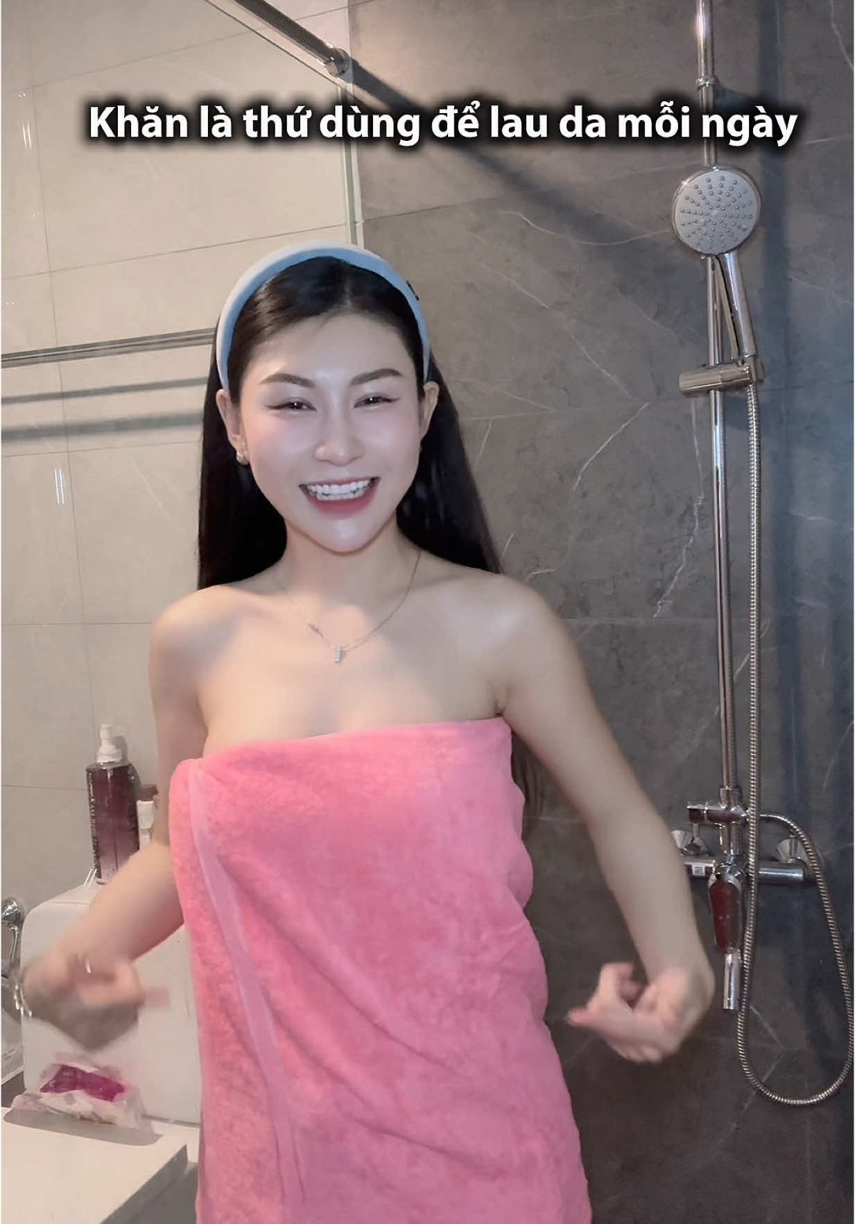 Mê cái màu khăn này ghê nha, vừa xịn lại vừa đẹp #khantamcotton #khantamhuyhoatowel #review 