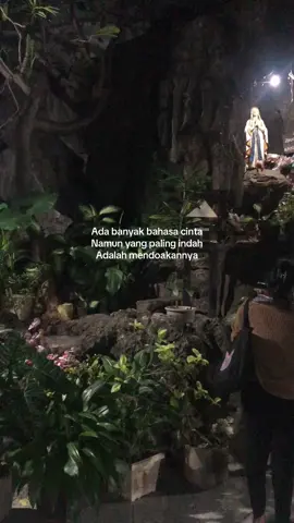 💐🤍#bundamaria #katolik #guamaria #kupang #katolikindonesia 