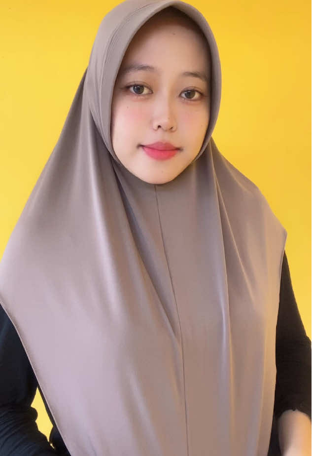 Hijab shafeen size L warna taupe🥰 #shopmaster #tiktokshop #hijabinstan #bergohijab #hijab #jilbab #bergo #bergohamidah #hijabsyari 