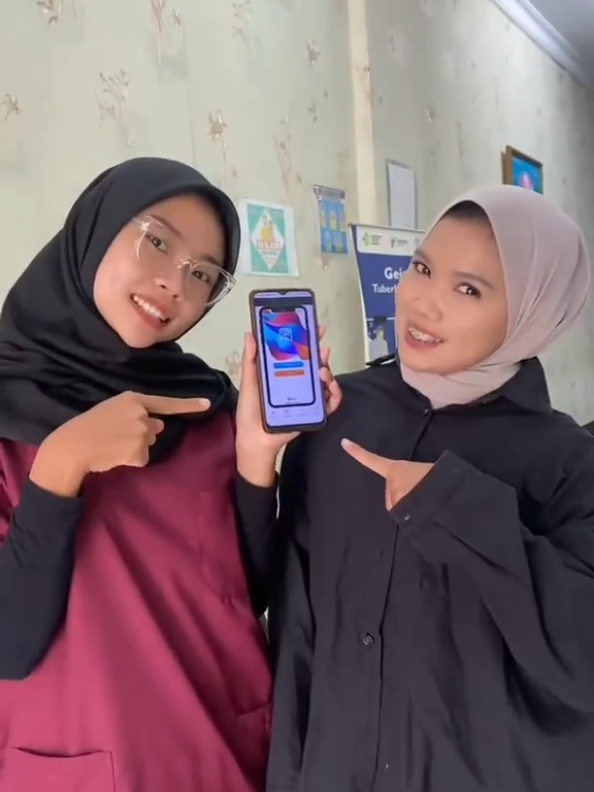 APA PAKAI BPJS ANTRI LAMA ????  . . Suka sebel gak sih kalau berobat pakai BPJS harus nunggu lama ??? Belum lagi dapat antriannya Panjang .. . . Mimin kasih Tips ya biar berobat pakai BPJS tapi tidak perlu nunggu antrian yang super lama .. Yaitu menggunakan aplikasi Mobile JKN . Kamu bisa ambil nomor antrian secara online dan datang menjelang nomer antrian kamu di panggil ..  Berobat pakai BPJS jauh lebih mudah dan Lebih Praktis .. Selamat Mencoba .. #bpjskesehatan  #kontenedukasijkn  #armadamedika2  #bpjs  #health 