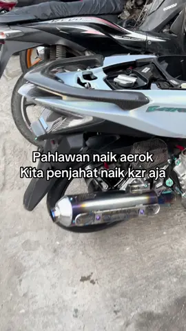 Abis oli nyebrang terbitlah mesin jebol🗿#koncobrebet #variomodifikasi #vario125 #vario125old #variomodifikasi_id #kzr125old #vario #kzrproper #fyp #varioproper125 #varioproper 