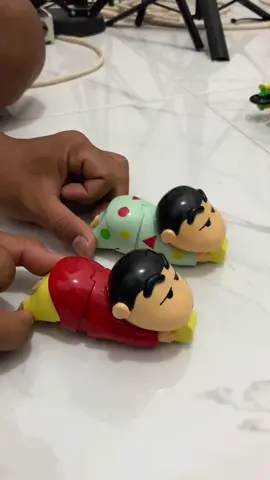 Shinchan bergerak versi mainan lucu #mainananak #mainanbabymurah #mainanshinchan #mainanshinchangerak #bayitiktok #tiktokshopindonesia 