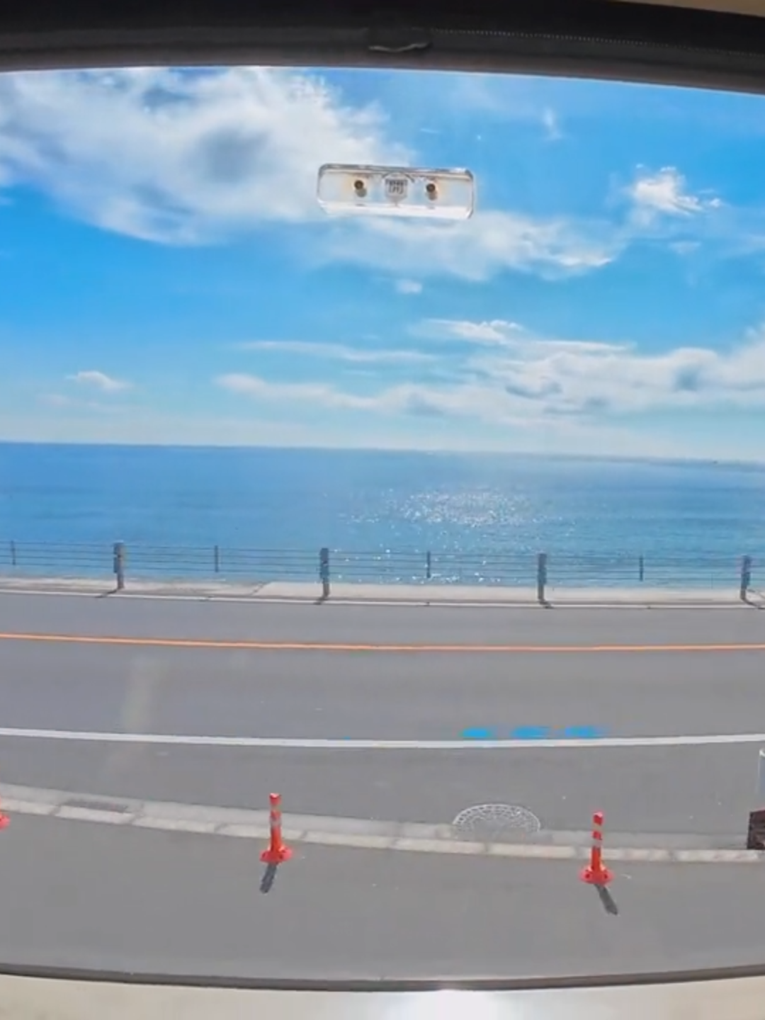 Feel the Kamakura Tram under the blue sky and white clouds. #chilljapan#2025#trending#fypシ#onisqd#animefypシ#anime#japan#aesthetic#storytime#tokyo#hoanghon#binhminh#shibuya#Summer#chill#fyp#fypシ゚#beach#chilltiktok#kamakura#view#light#night