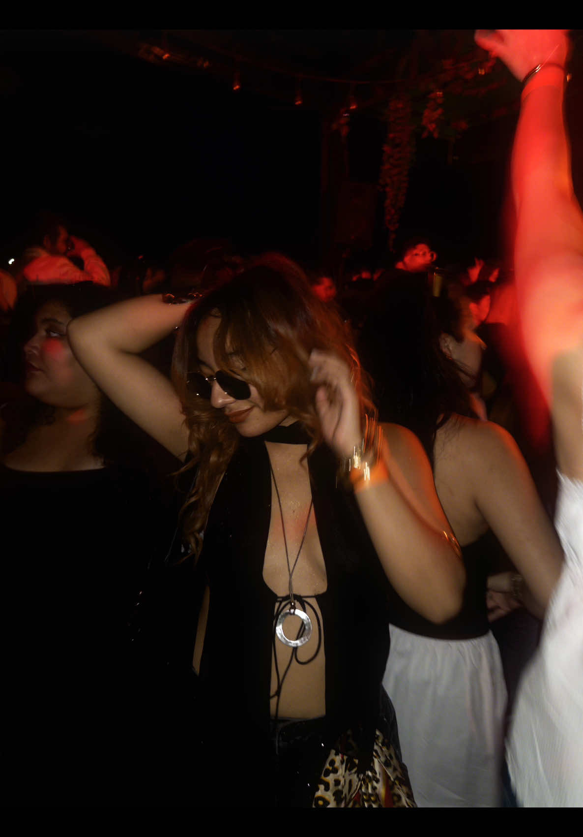 salir con amigas que entienden tu vibra>>>  #friends #housemusic #wearethepeople #sunsetmusicsessioncdmx 