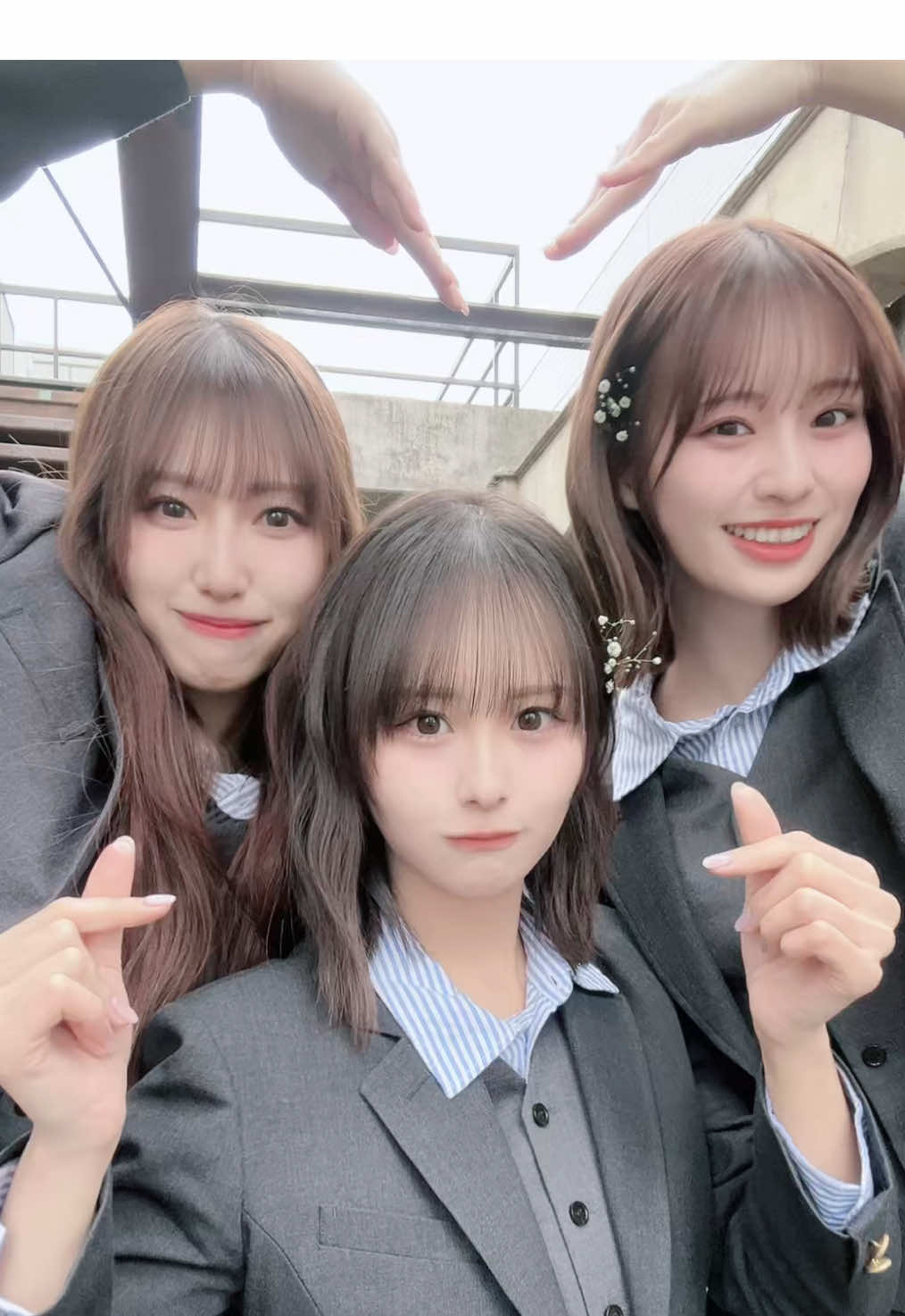 ジャケ写撮影の合間に…！！#ノイミー #蟹沢萌子 #尾木波菜 #冨田菜々風