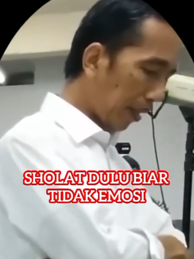 Sholat dulu biar tidak emosi