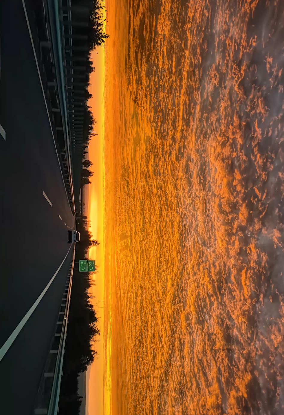 The sunset glow is the romance left by the sun to the sky.#sunset #fyp 