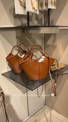 love this bag from Mango 🤍 | no ad just inspo #mango #mangohaul #mangobag #bag #fashiontiktok #fashion #fashiontips #fashionstyle #inspo #inspooutfit #inspofashion #inspolooks #inspooutfits #inspoaccount #fyp #fy #foryoupage❤️❤️ #foryou #viral #goviral #abcxyz  