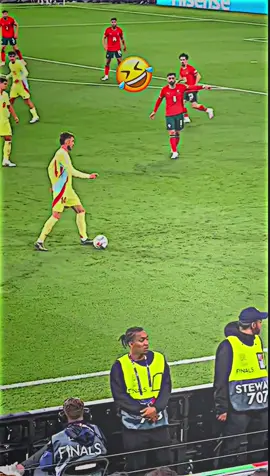 بيها مجال للطيبين 😁😁😂😁😂😁😂😁#كليان_مبابي🇨🇵 #المنتخب_البرتقالي🇵🇹 