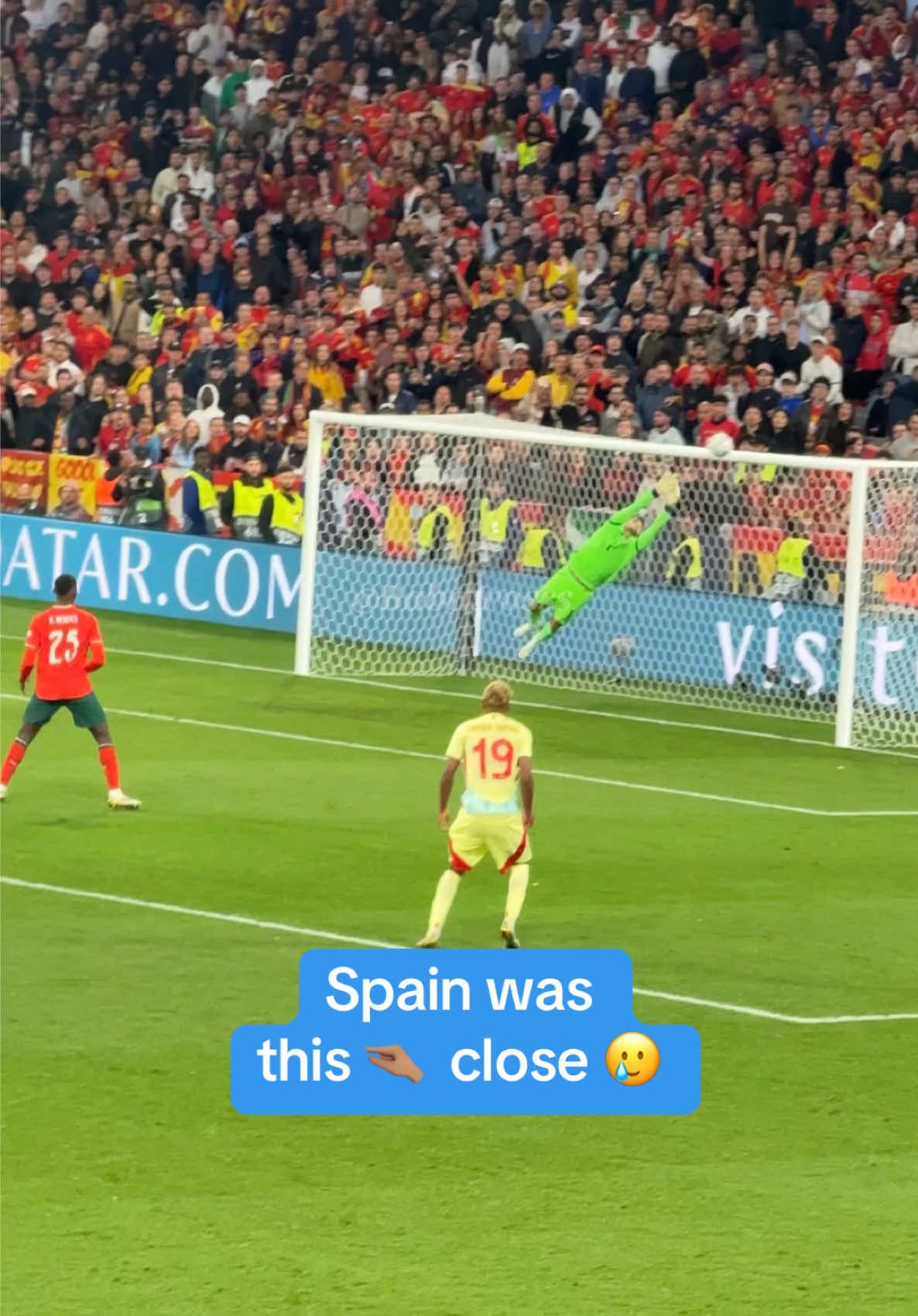 #portugal #spain #finals #final #footballedit #footballtiktok #fy #fyp #viral #cr7 #cristiano #ronaldo  #nationsleague #football #fussball #lamineyamal #pedri #gavi #nicowilliams #daniolmo #fabianruiz #cucurella #huijsen #ferrantorres  #baller #nextgen #ballondor #wow #skills #skill #dribbling #leao #brunofernandes #vitinha #bernardosilva #joaoneves #nunomendes #rubendias #cristianoronaldo #goat #goalkeeper #save 