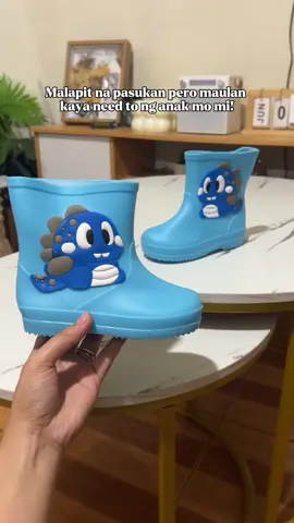 Rain boots for kids. #botaforkids #rainboots #rainbootsforkids #rainshoes #rainshoescover 