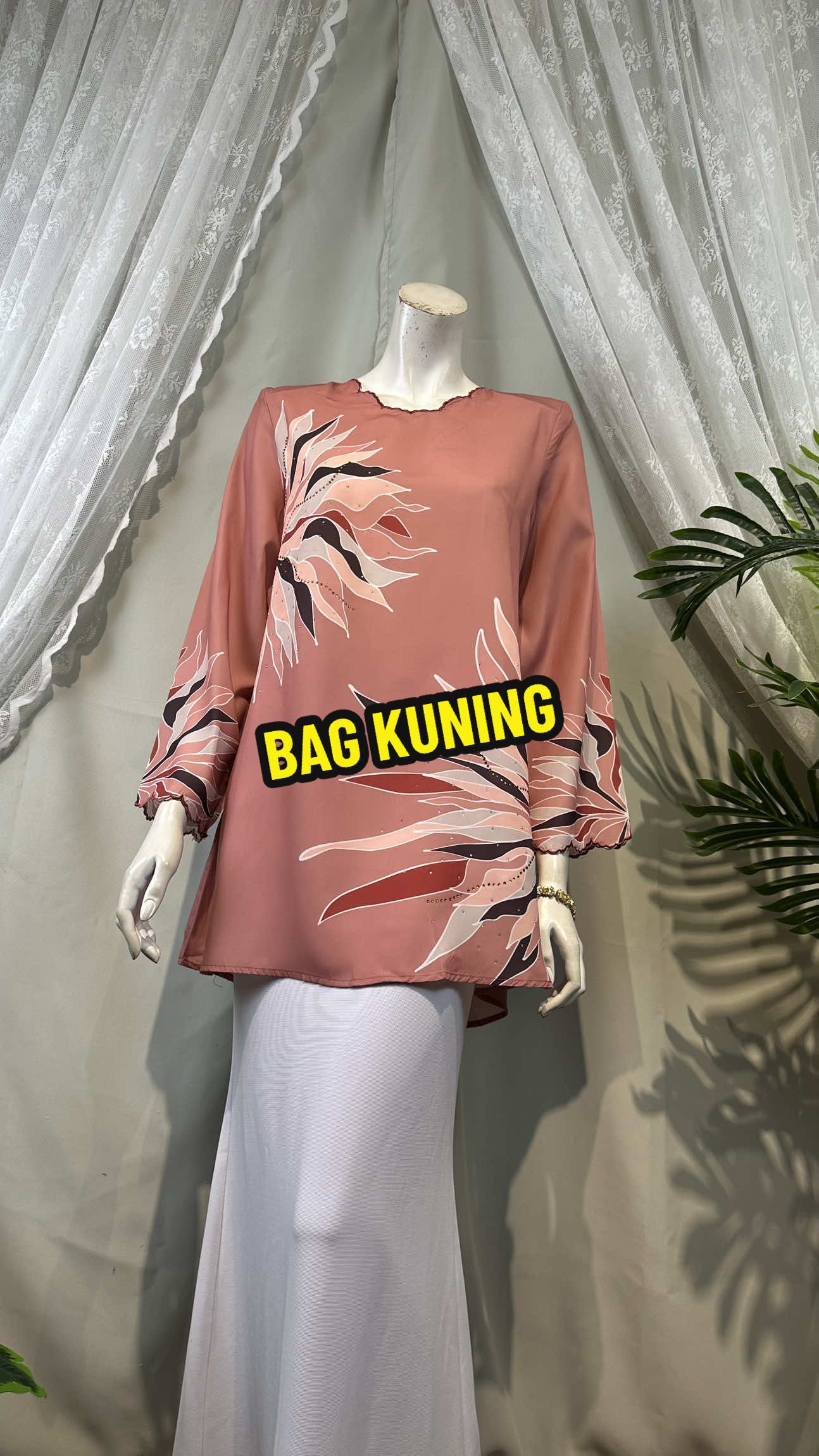 Bismillahirrahmanirrahim, 🌸 🌹 Blouse Evon Batik Crepe Digital Blouse Mak Plus Saiz 🌸 #fyp #plussaiz #blouse #blousemurah #kurungmoden #kurungriau #kurungpahang #kurungkedah #kebarung #jubah #abaya #dress #jubah #abaya  #kurungexclusive #kurungsulam #bajukenduri #butikrabanita #butikviral