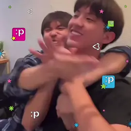 30 seconds of #kenpaul — oh, to be in puppy love phase like this again :o @KEN_Lim @พอลโล @พอลโล(LIVE)  #kenkanthee #tananloh #ken #paul 
