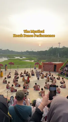 seru bgt😍 klik lokasi untuk promo tiketnya! @Taman Mini Indonesia Indah #tmii #tarikecak #bali #kecakdance #tmiijakarta 