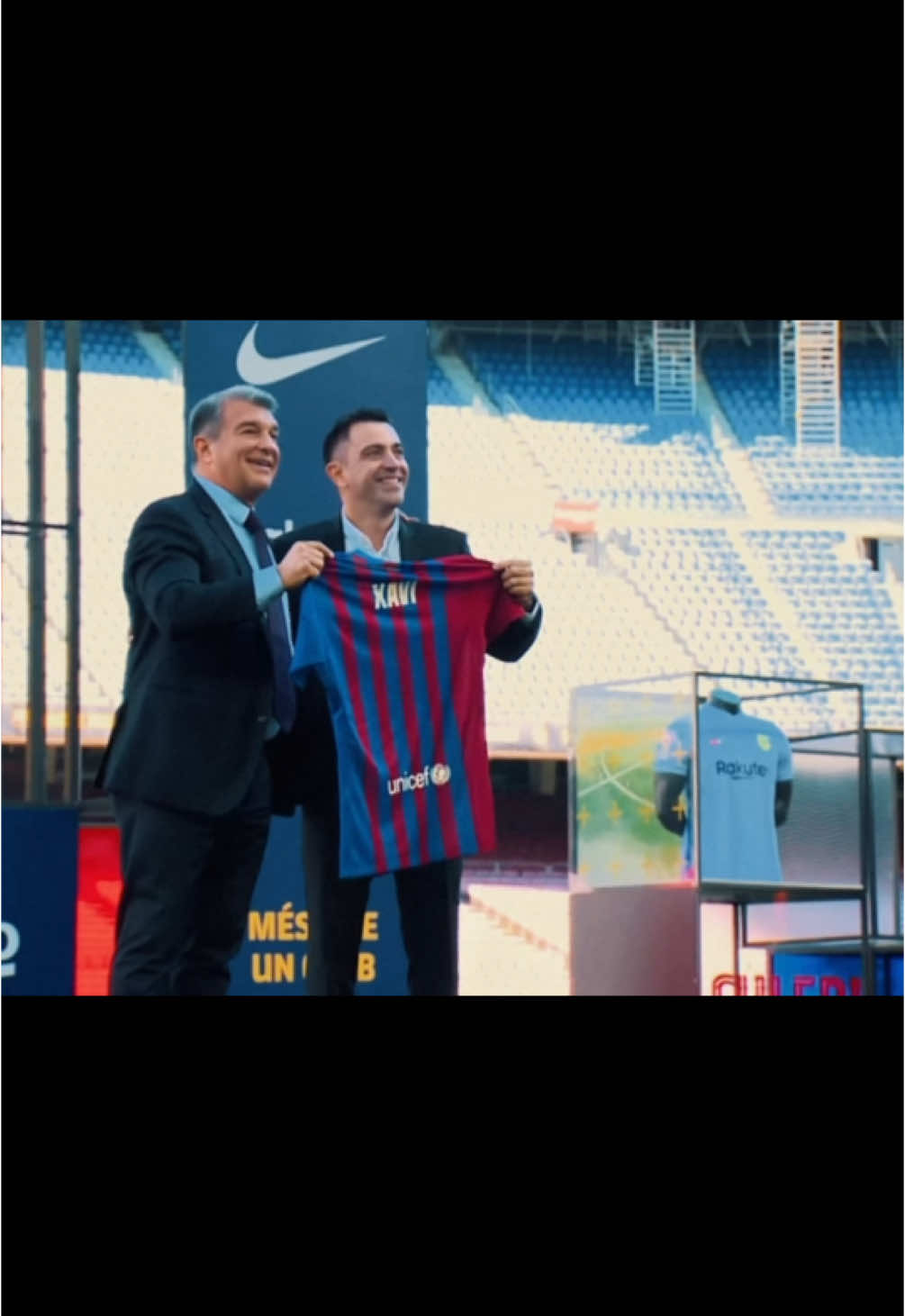 Everything thanks to you xavi #xavihernandez #xavi #fcbarcelona #barcelona #viral #viralvideo #blowthisup #fyp #foryoupage #football #Soccer 