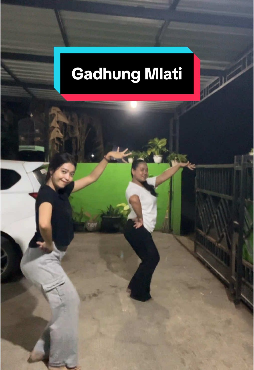 Olahraga malam sama penari centwill @bellafaniaaa DC by @aditya prisma 💃🏻💦 #fyp #ndr06 #foryoupage #pati #senitari #taritradisional #penari #tarijawa #gadhungmelati #adifmahendra #beranda 