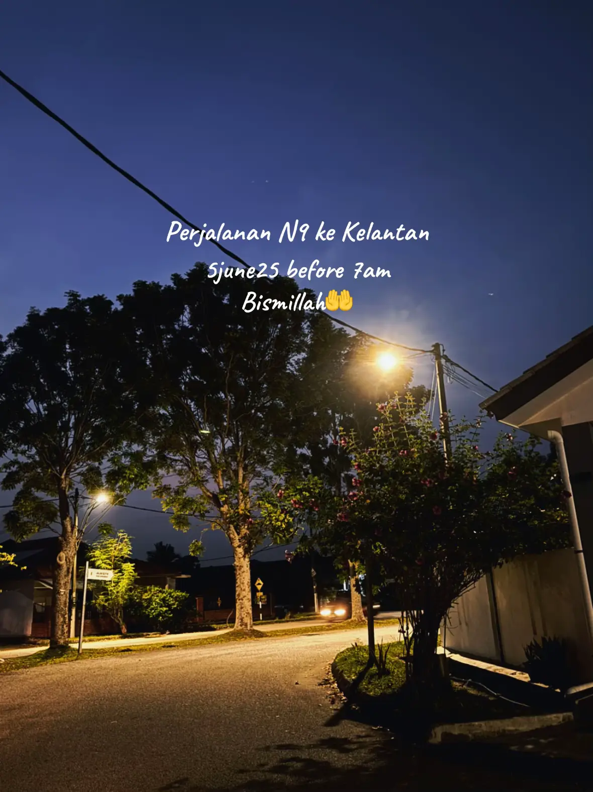 View perjalanan dan raya di Kampung Pantai Timur🎈