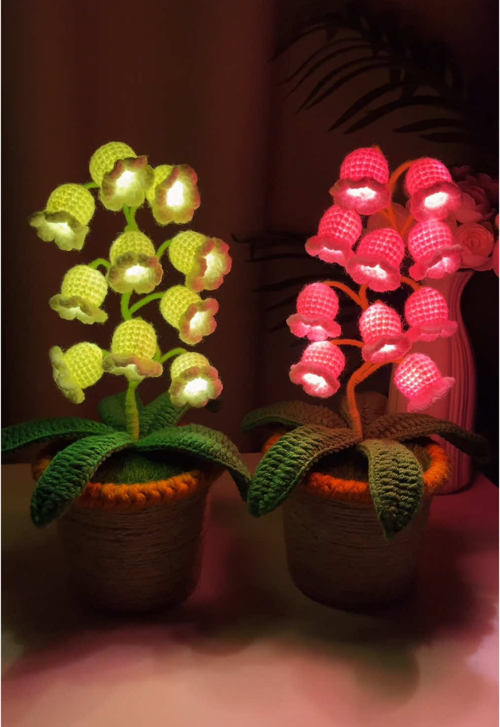W/6. Bring romance and warmth home.#crochet #fyp #gift #gift #goodluck #beautiful #flower #cute #birthdaygift #lily #nightlight #girlfriend #boyfriend 