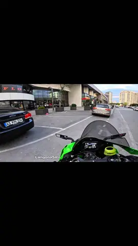 ZX-10RR Tepkiler😍👀 #fyp #keşfet #motor #zx10rr #1000cc #motorcycle #tepkiler #reaction #viraltiktok 