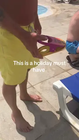 Everyone needs one for  your holidays #homebargainsbentleybridge #homebargains #fyp #look #holiday #holidaymusthaves #need #travel #traveltiktok #wowww #drinkholder #beachtowel #sunshine 