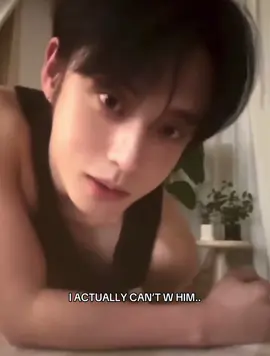 First clip is soo 🫦 #kimjiwoong #jiwoong #zerobaseone #zb1 #kpop #kpopfyp #fypシ゚ 