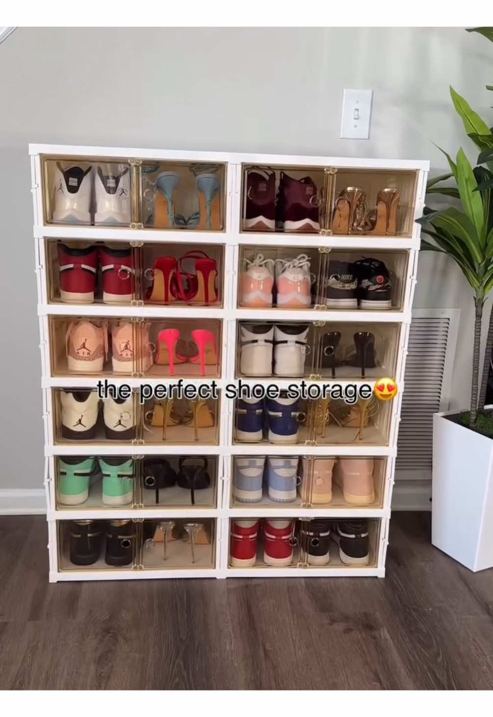 No more shoes all over the entryway🙅🏽‍♀️ Link to shop in bio!  #shoestorage #homeorganization #closetorganization #shoeslover #homedecor  @Yitahomefurniture 